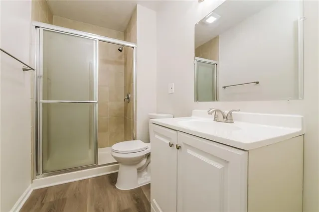 $2,200 | 303 East 11th Street, Kearney, MO 64060