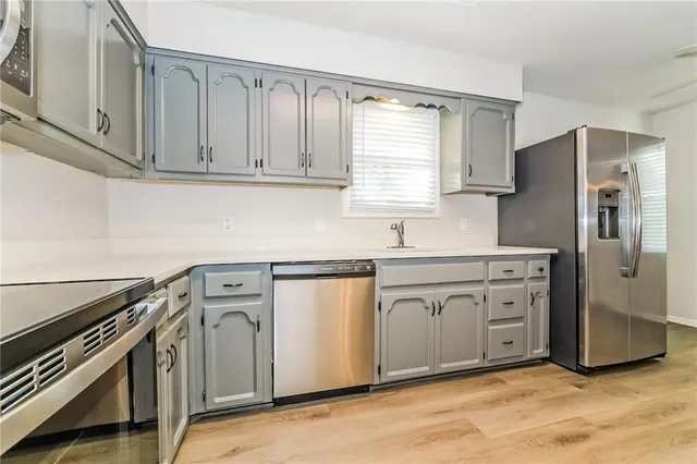 $2,200 | 303 East 11th Street, Kearney, MO 64060