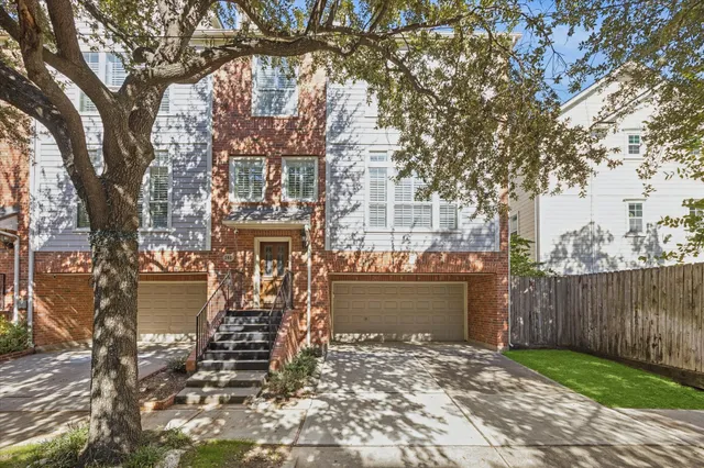 $3,100 | 205 Dennis Street, Houston, TX 77006