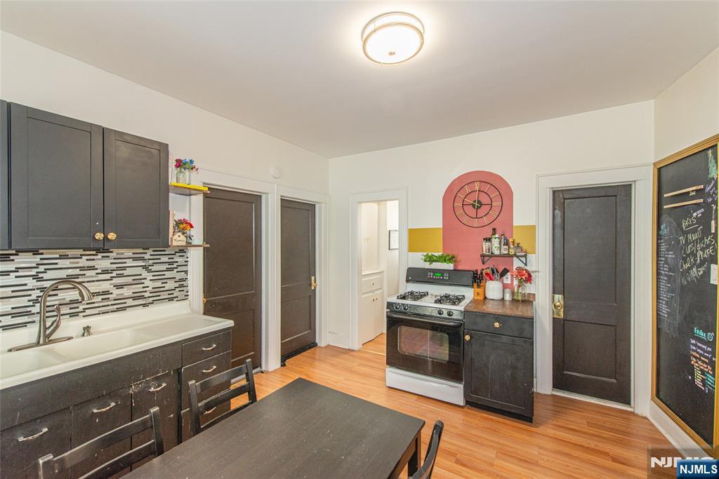 157 Van Riper Avenue Clifton, NJ 07011 - Photo 11 of 37