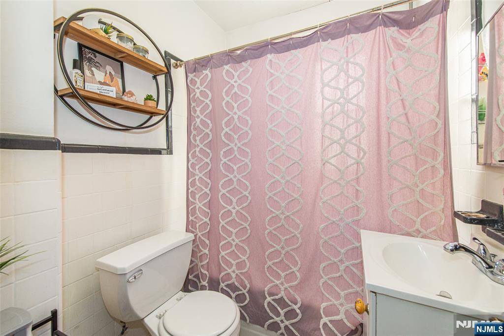 157 Van Riper Avenue Clifton, NJ 07011 - Photo 17 of 37