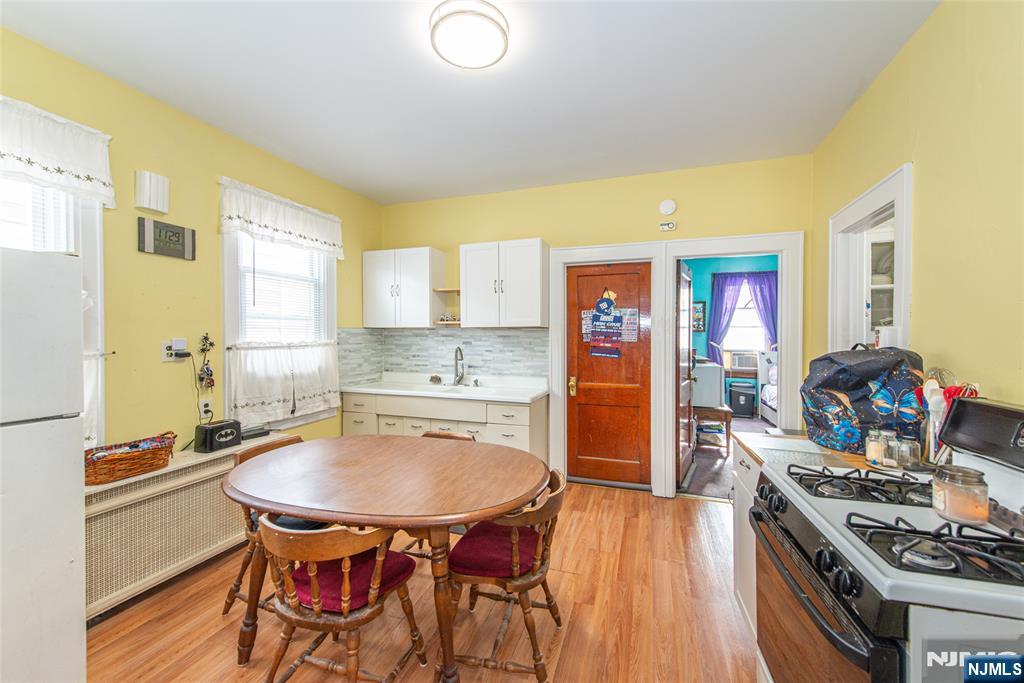 157 Van Riper Avenue Clifton, NJ 07011 - Photo 22 of 37