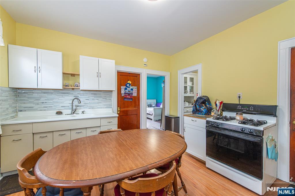 157 Van Riper Avenue Clifton, NJ 07011 - Photo 23 of 37