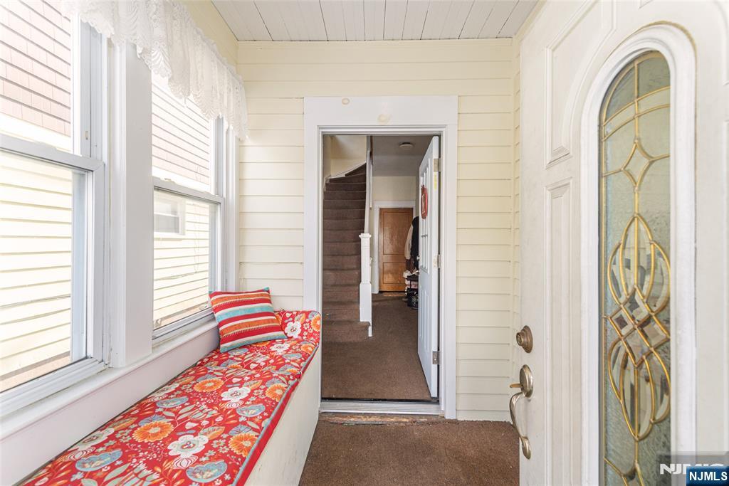 157 Van Riper Avenue Clifton, NJ 07011 - Photo 3 of 37