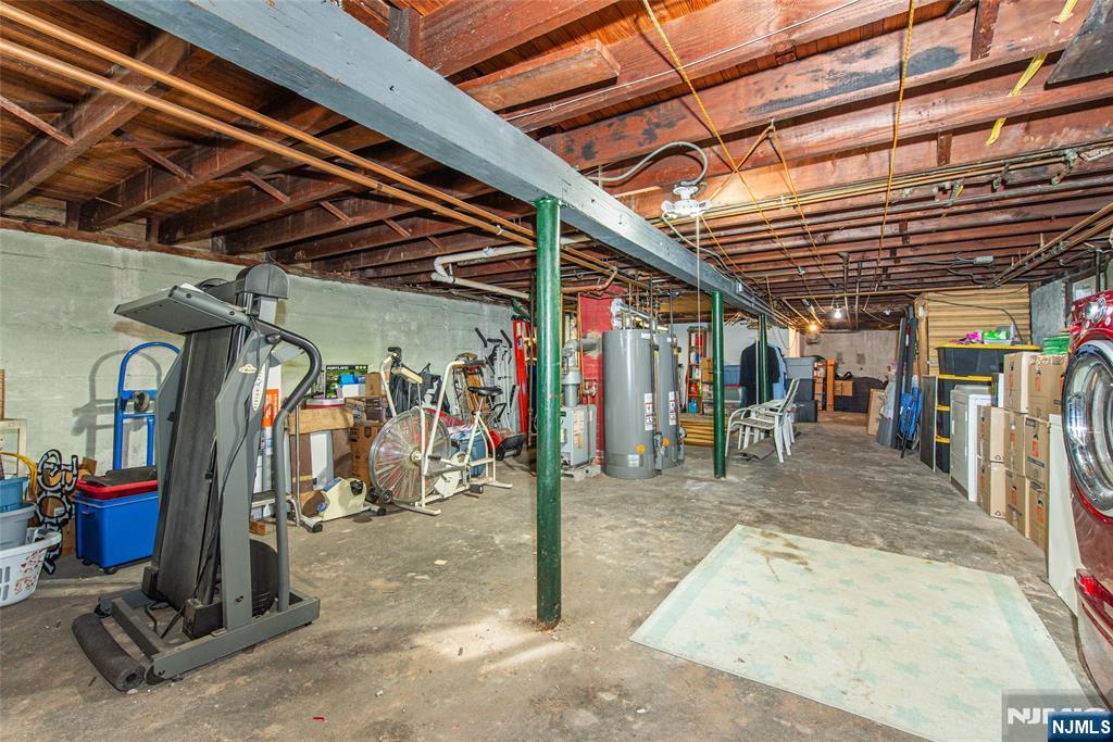 157 Van Riper Avenue Clifton, NJ 07011 - Photo 34 of 37