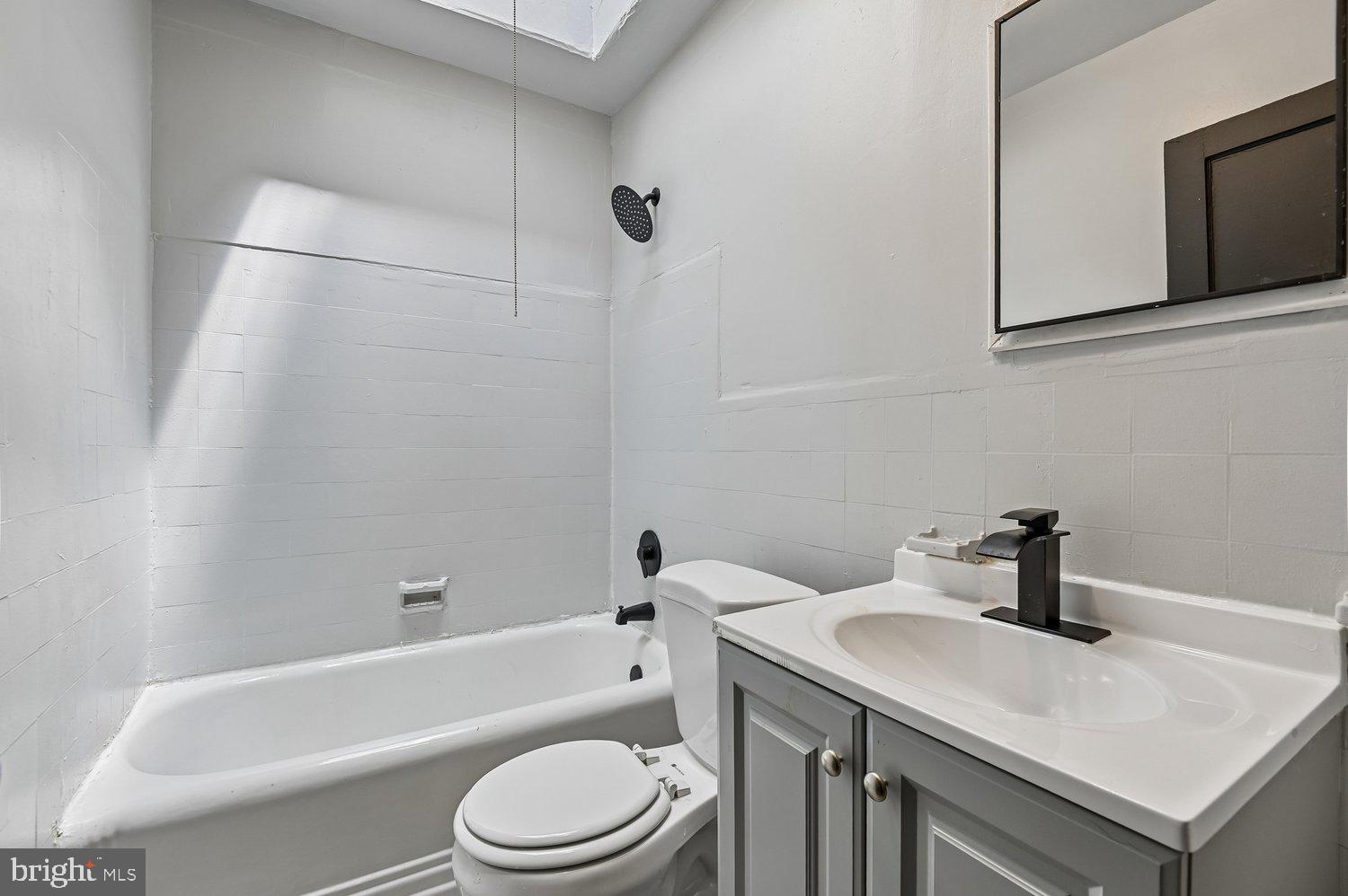 5105 Chalgrove Avenue Baltimore, MD 21215 - Photo 13 of 20 Primary Bath