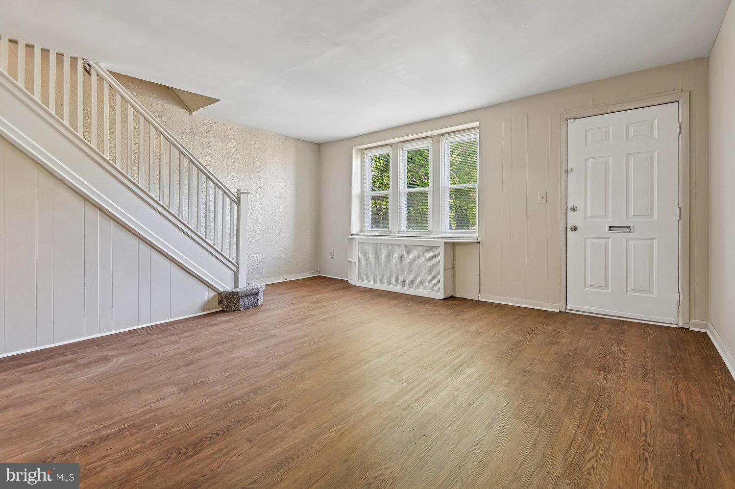 5105 Chalgrove Avenue Baltimore, MD 21215 - Photo 3 of 20 Living Room