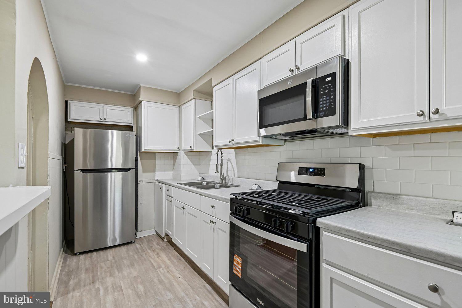 5105 Chalgrove Avenue Baltimore, MD 21215 - Photo 8 of 20 Kitchen