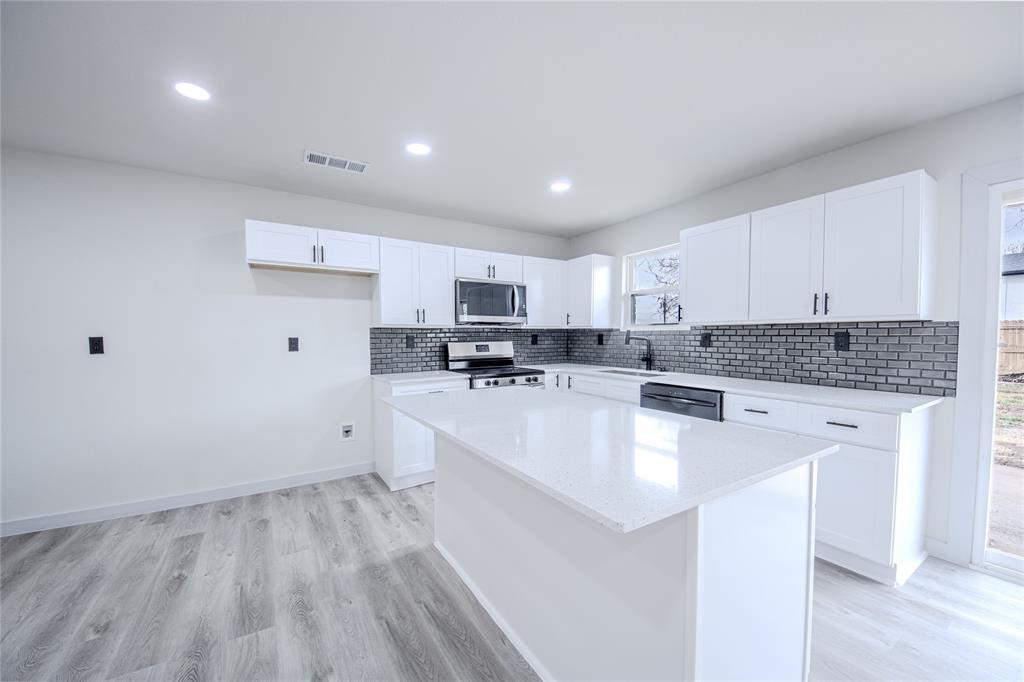 1101 Fouts Drive Irving, TX 75061 - Photo 12 of 37