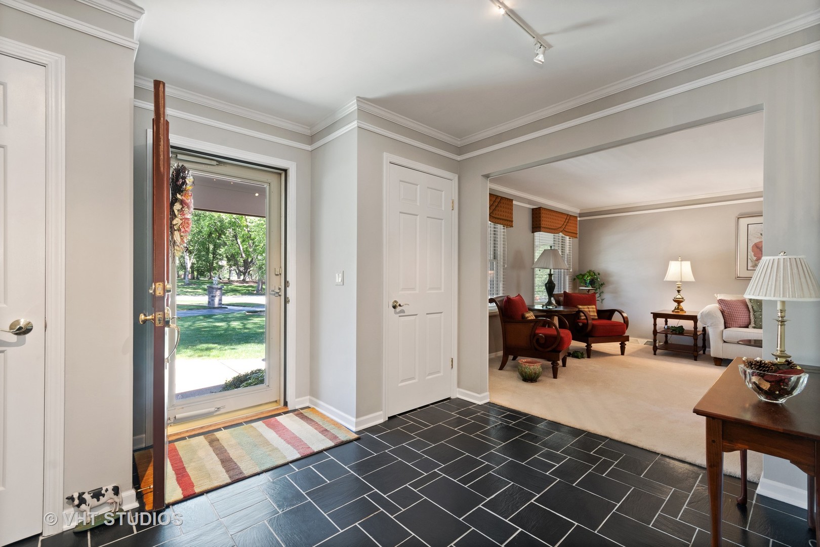 628 West Bauer Road Naperville, IL 60563 - Photo 4 of 23