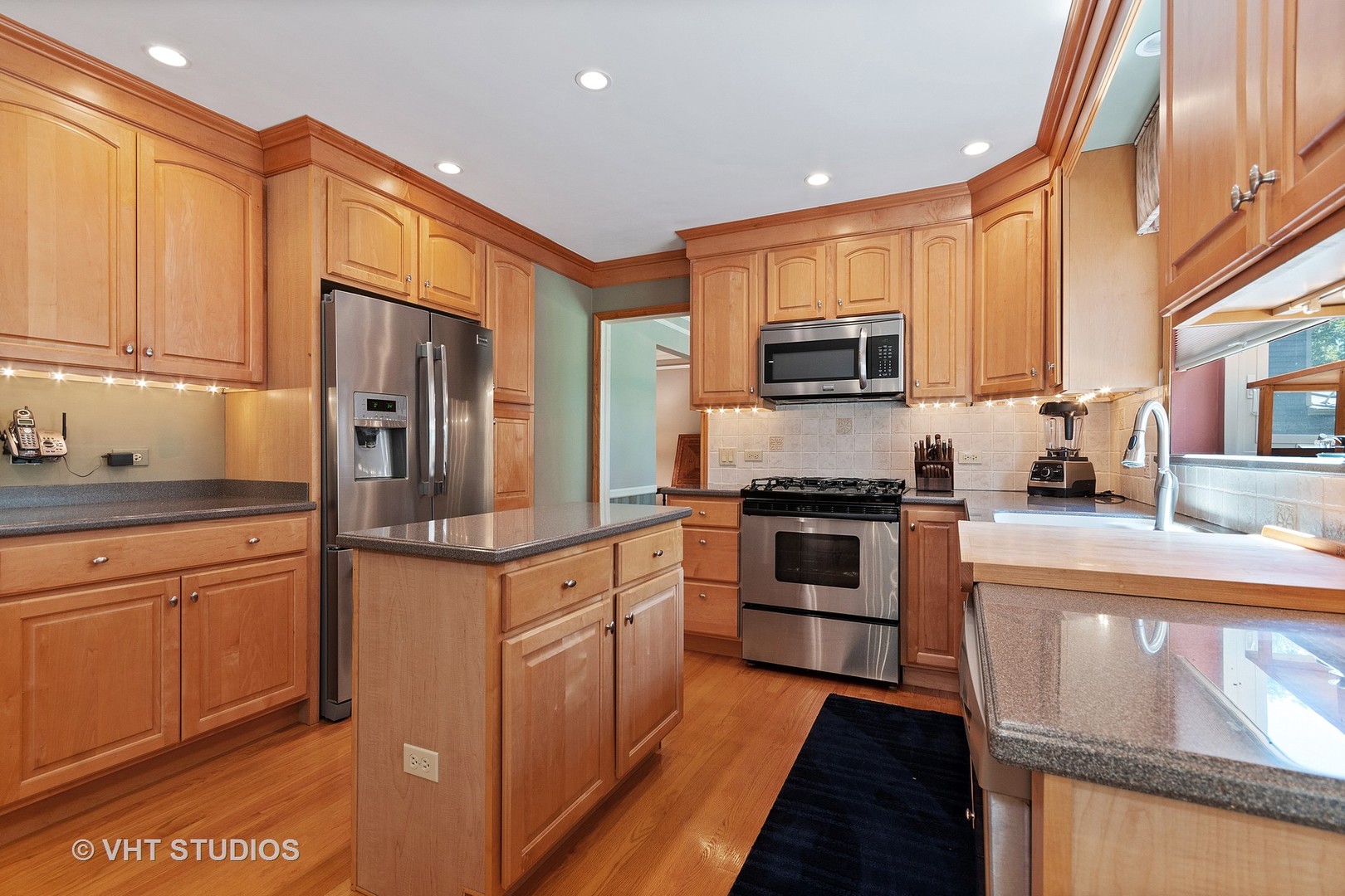 628 West Bauer Road Naperville, IL 60563 - Photo 8 of 23