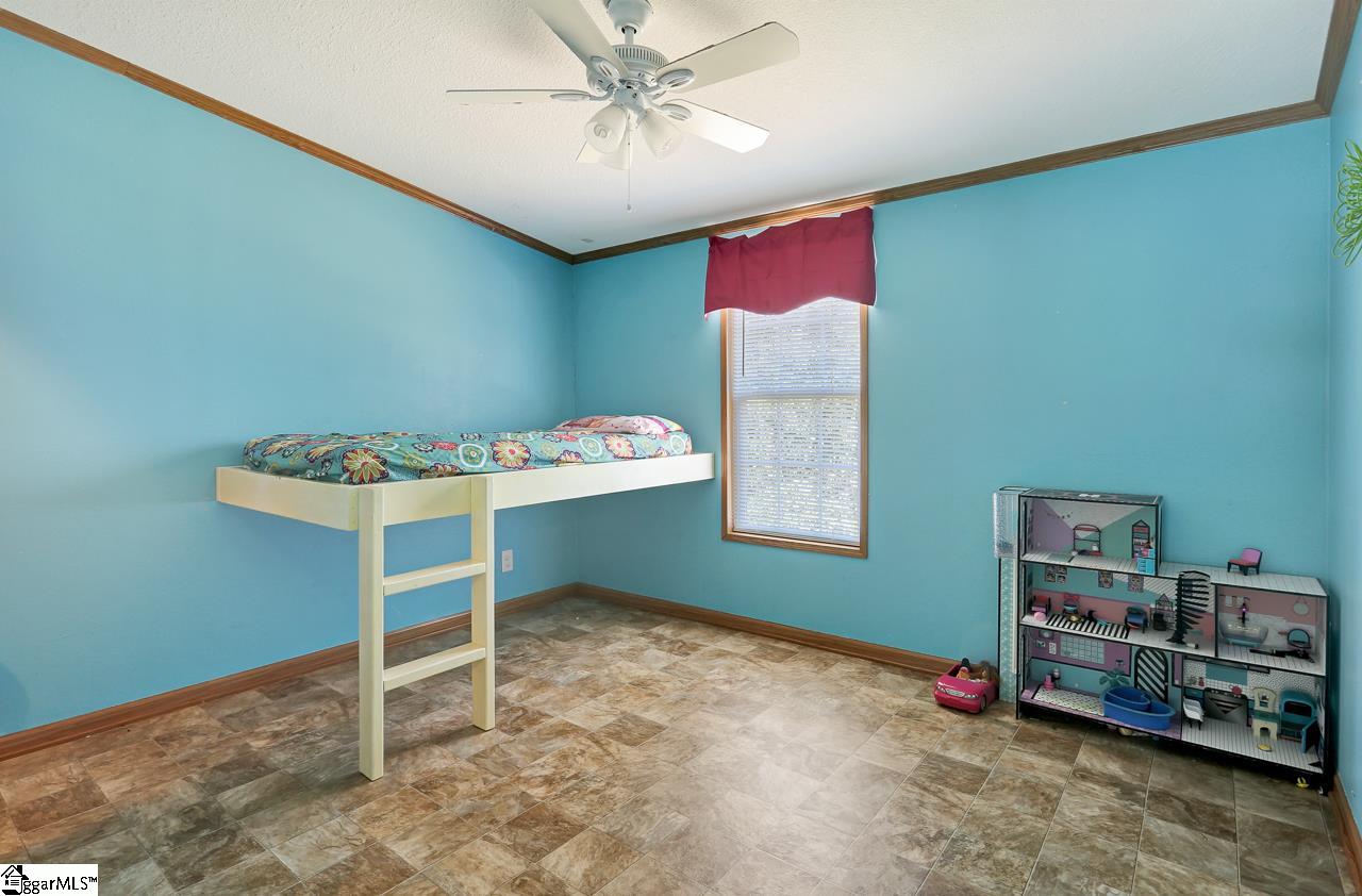 123 Fews Bridge Road Taylors, SC 29687 - Photo 19 of 34