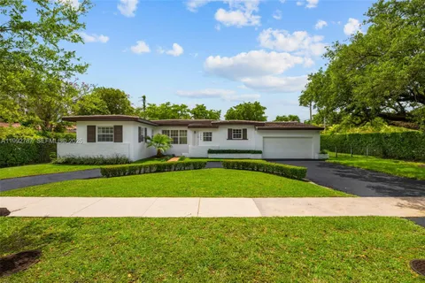 $2,300,000 | 1540 Urbino Avenue, Coral Gables, FL 33146