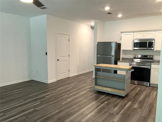 $1,845 | 38061 Elby Lane, Zephyrhills, FL 33542