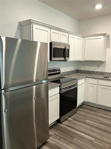 $1,845 | 38061 Elby Lane, Zephyrhills, FL 33542