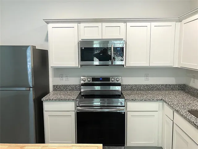 $1,845 | 38061 Elby Lane, Zephyrhills, FL 33542