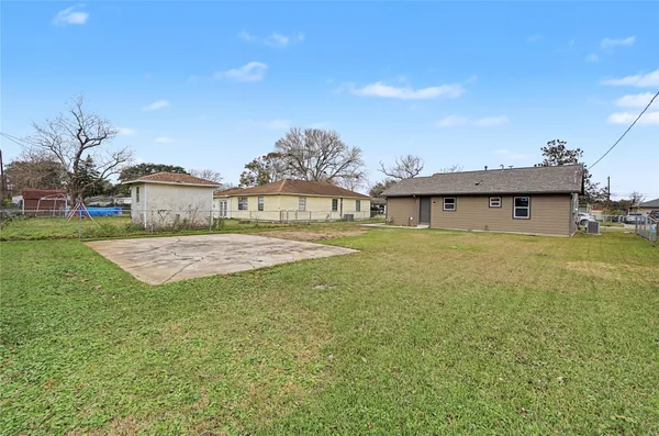 $265,000 | 1108 Nottingham Drive, Angleton, TX 77515