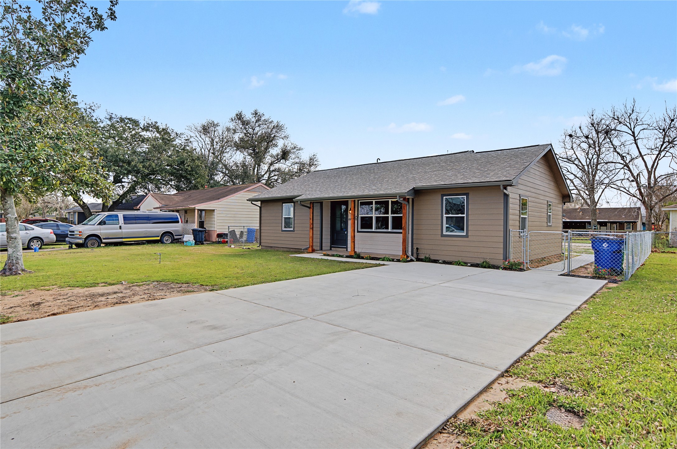 1108 Nottingham Drive Angleton, TX 77515 - Photo 26 of 27 a front view of house with yard and green space