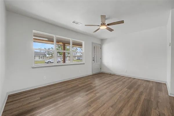 $265,000 | 1108 Nottingham Drive, Angleton, TX 77515