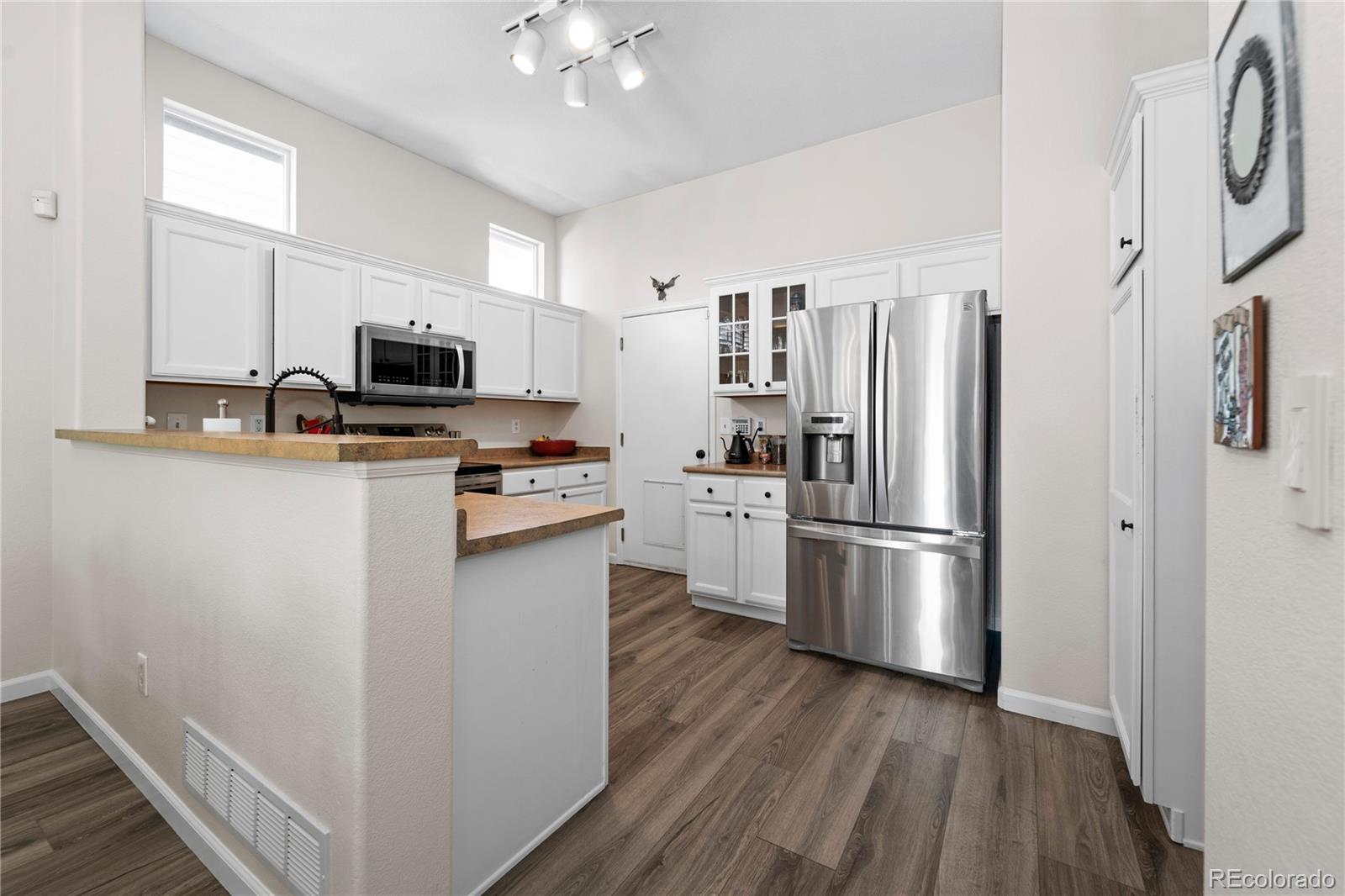 10179 South Cherryhurst Lane Highlands Ranch, CO 80126 - Photo 17 of 37