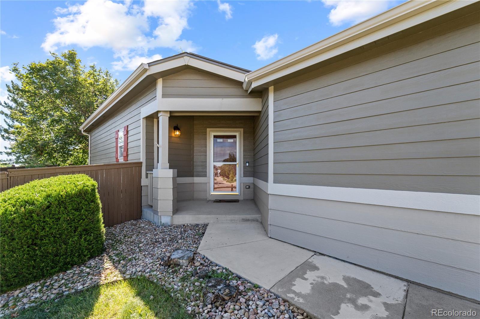 10179 South Cherryhurst Lane Highlands Ranch, CO 80126 - Photo 2 of 37