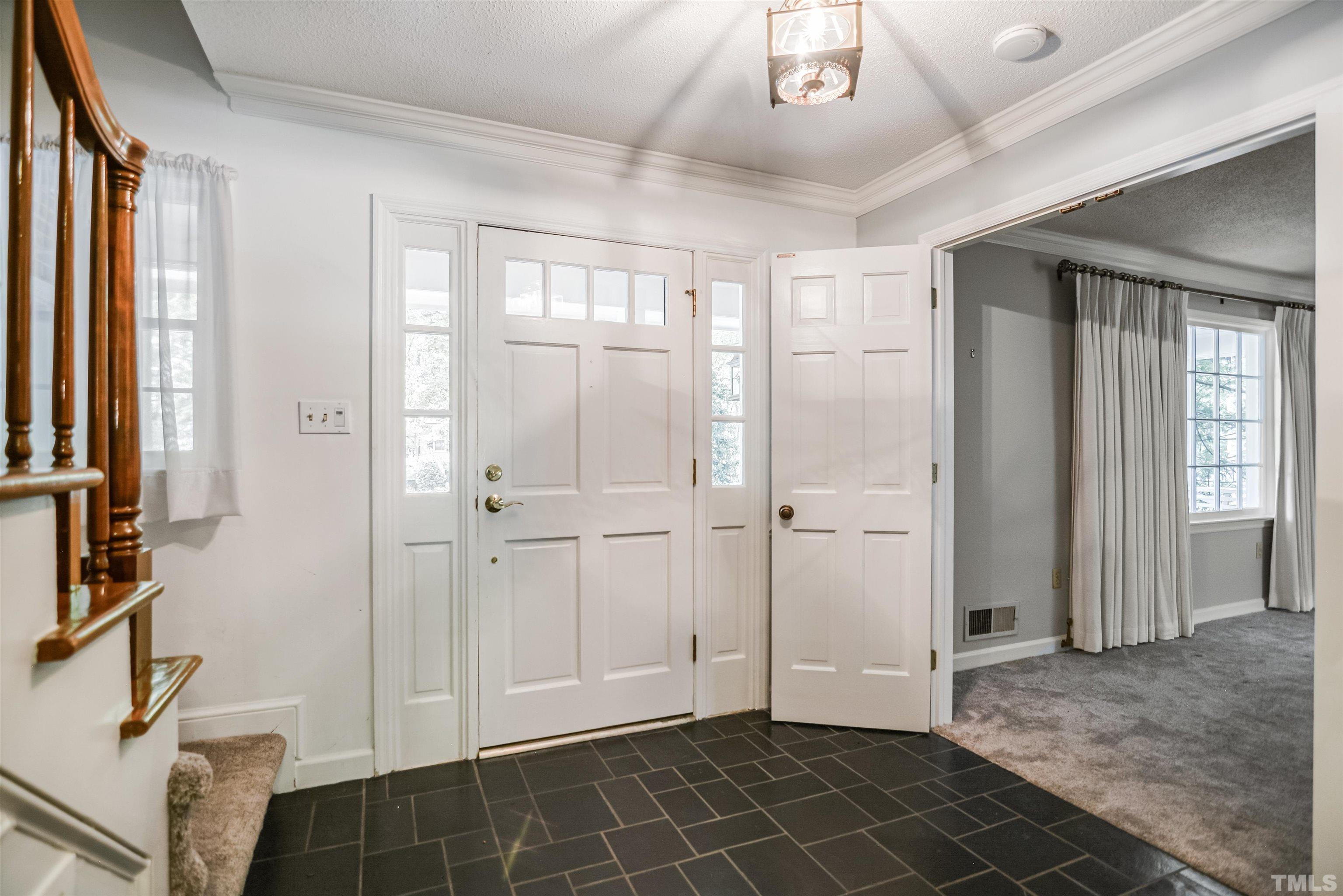 6708 Ridgecroft Lane Raleigh, NC 27615 - Photo 4 of 22 Gallery Image 4