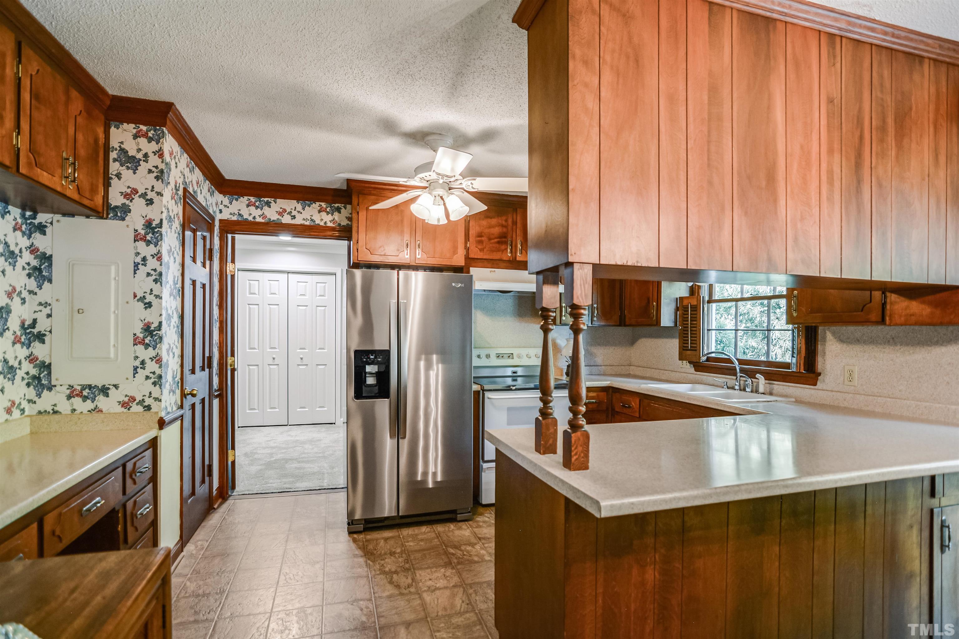 6708 Ridgecroft Lane Raleigh, NC 27615 - Photo 6 of 22 Gallery Image 6