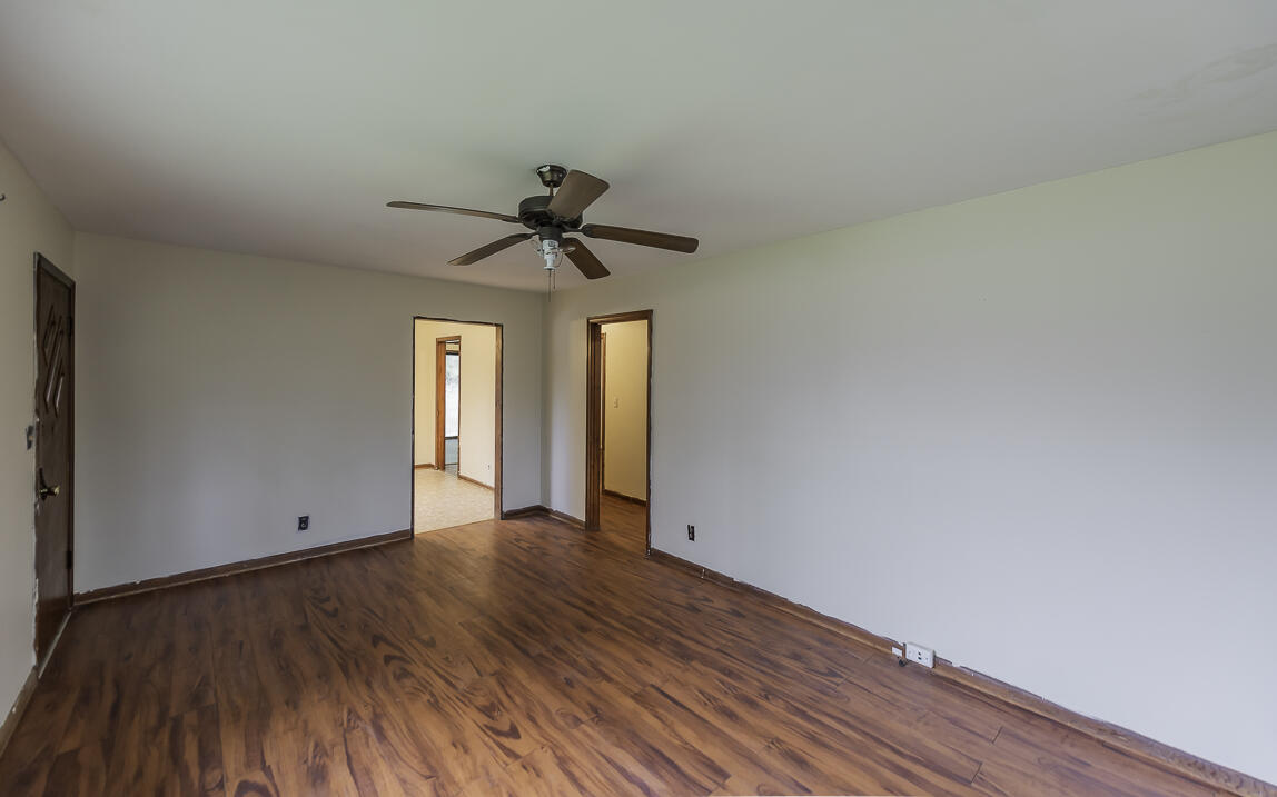 216 Graves Road Soddy Daisy, TN 37379 - Photo 6 of 30 DSC_3636