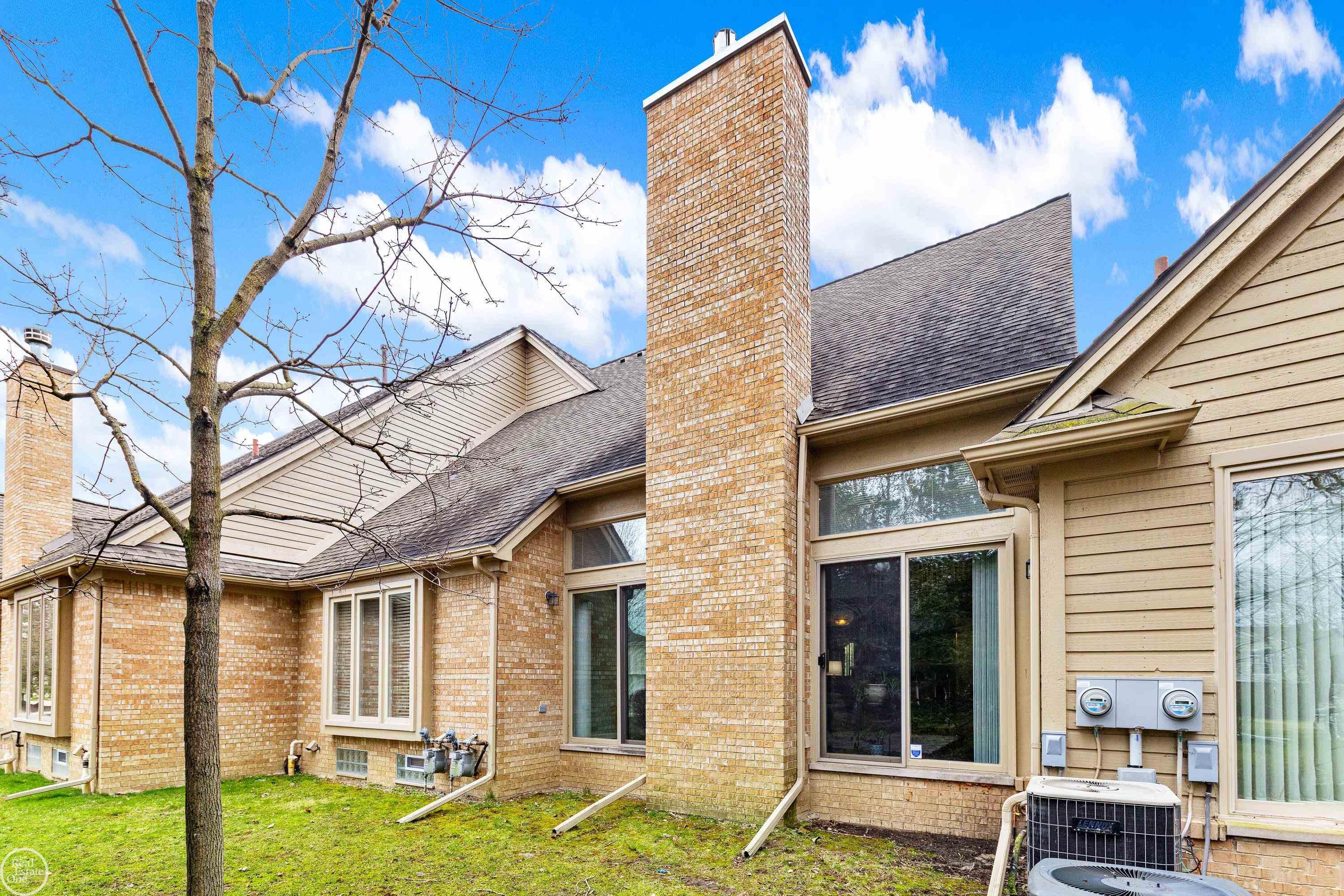 52103 Southview Ridge Macomb, MI 48042 - Photo 39 of 49 50137701-0ee6d20e-7a7f-4e73-b8bb-e3f8b0931446.JPG