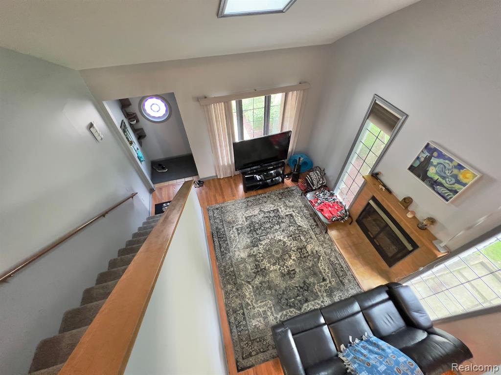 647 South Crooks Road Clawson, MI 48017 - Photo 5 of 26