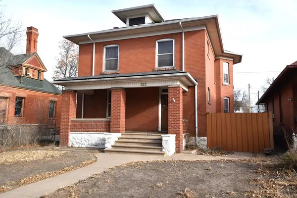$334,500 | 225 West Evans Avenue, Pueblo, CO 81004