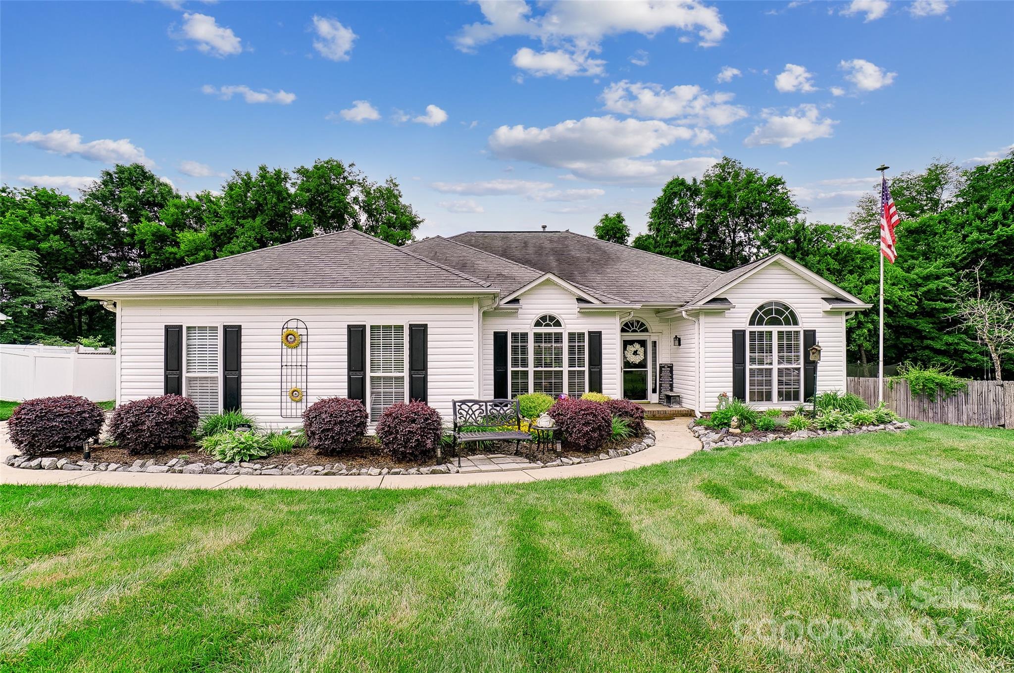 3339 Garrett Dr Southwest