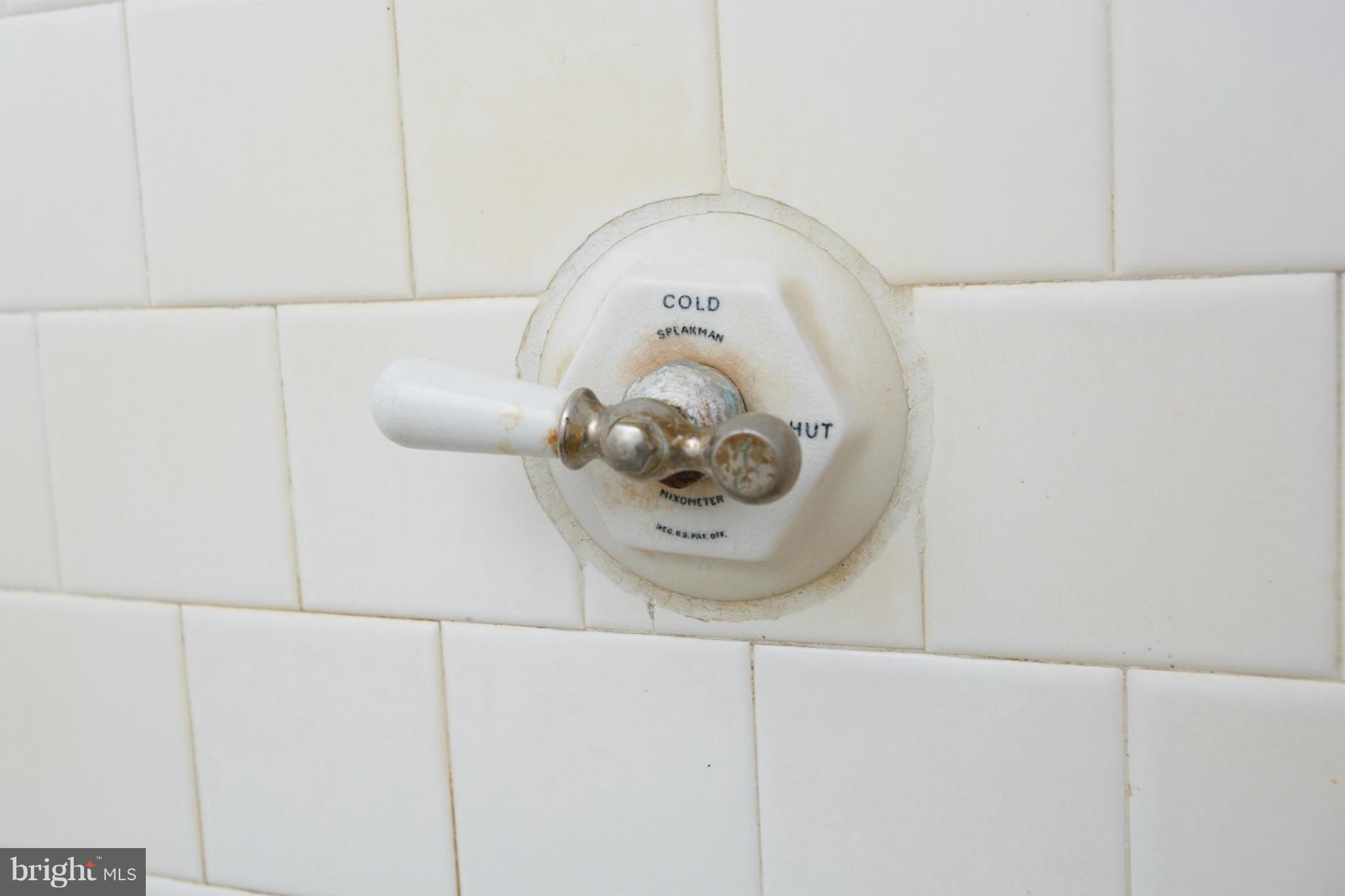 2029 Chesapeake Road Annapolis, MD 21409 - Photo 28 of 30 Bath