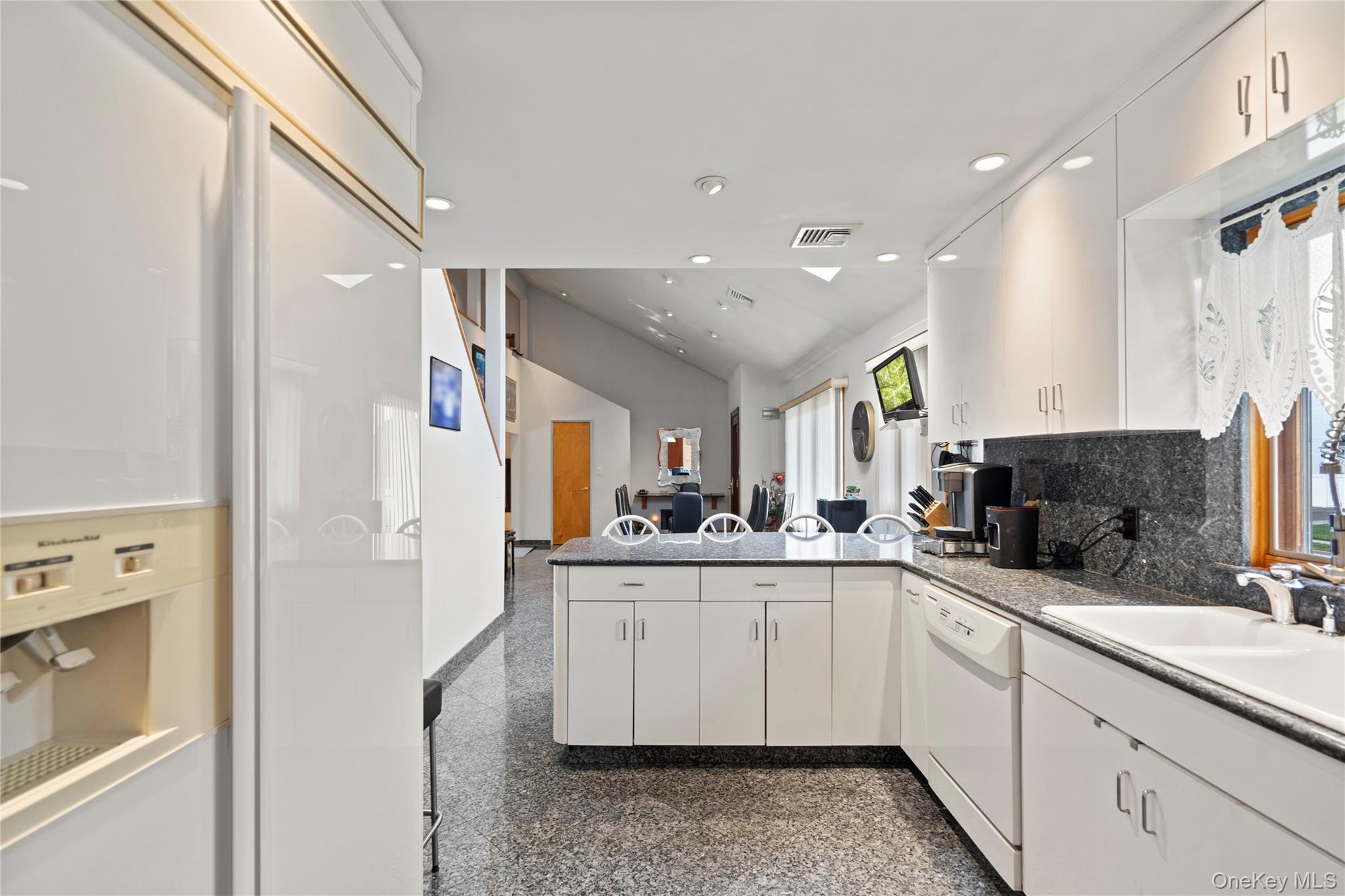 33 Shelter Hill Road Plainview, NY 11803 - Photo 8 of 34 white cabinets, granite floors