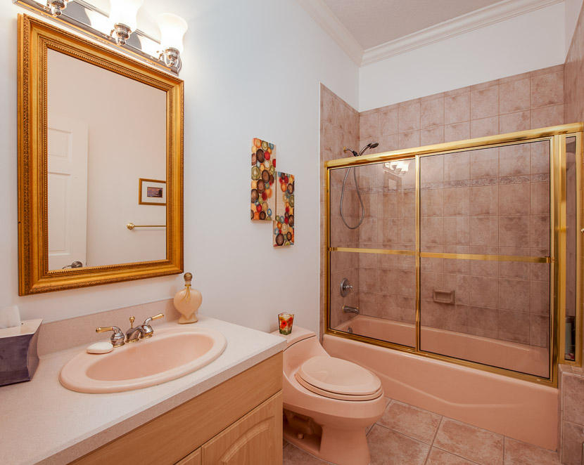 18690 Southeast River Ridge Road Tequesta, FL 33469 - Photo 12 of 17 Guest Bath