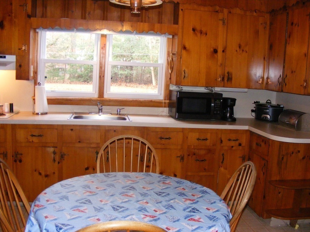 45 Broad Oak Way Hanover, MA 02339 - Photo 11 of 26 Gallery Image 11