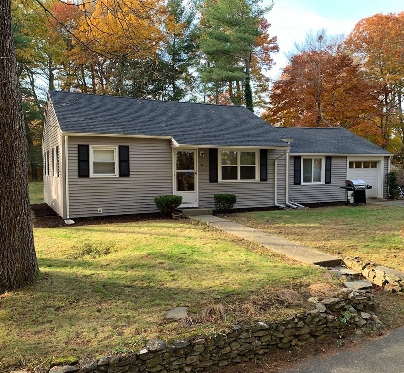 45 Broad Oak Way Hanover, MA 02339 - Photo 2 of 26 Gallery Image 2