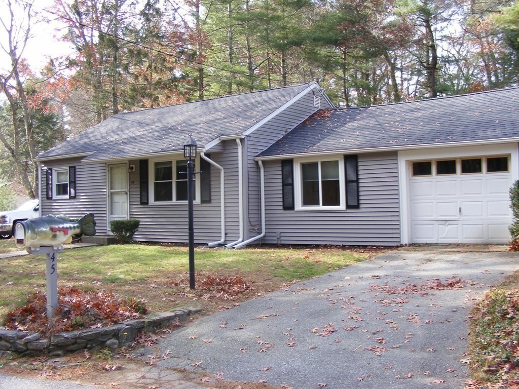 45 Broad Oak Way Hanover, MA 02339 - Photo 3 of 26 Gallery Image 3