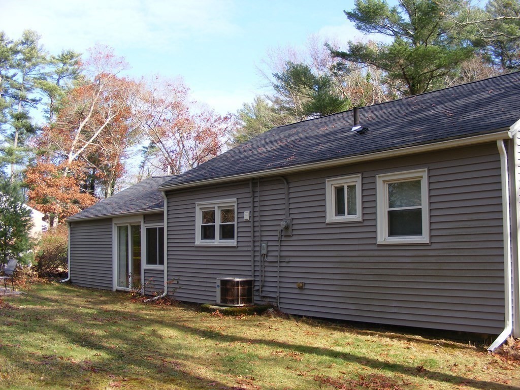 45 Broad Oak Way Hanover, MA 02339 - Photo 4 of 26 Gallery Image 4