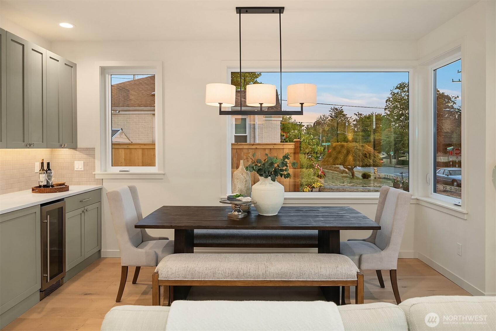 3010 32nd Avenue West Seattle, WA 98199 - Photo 16 of 35