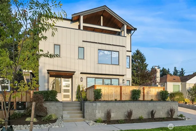 $1,670,000 | 3010 32nd Avenue West, Seattle, WA 98199