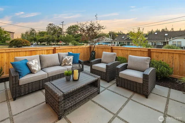 $1,670,000 | 3010 32nd Avenue West, Seattle, WA 98199