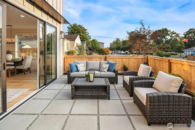 $1,670,000 | 3010 32nd Avenue West, Seattle, WA 98199