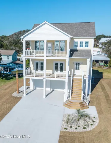 $899,000 | 450 Pearson Circle, Newport, NC 28570