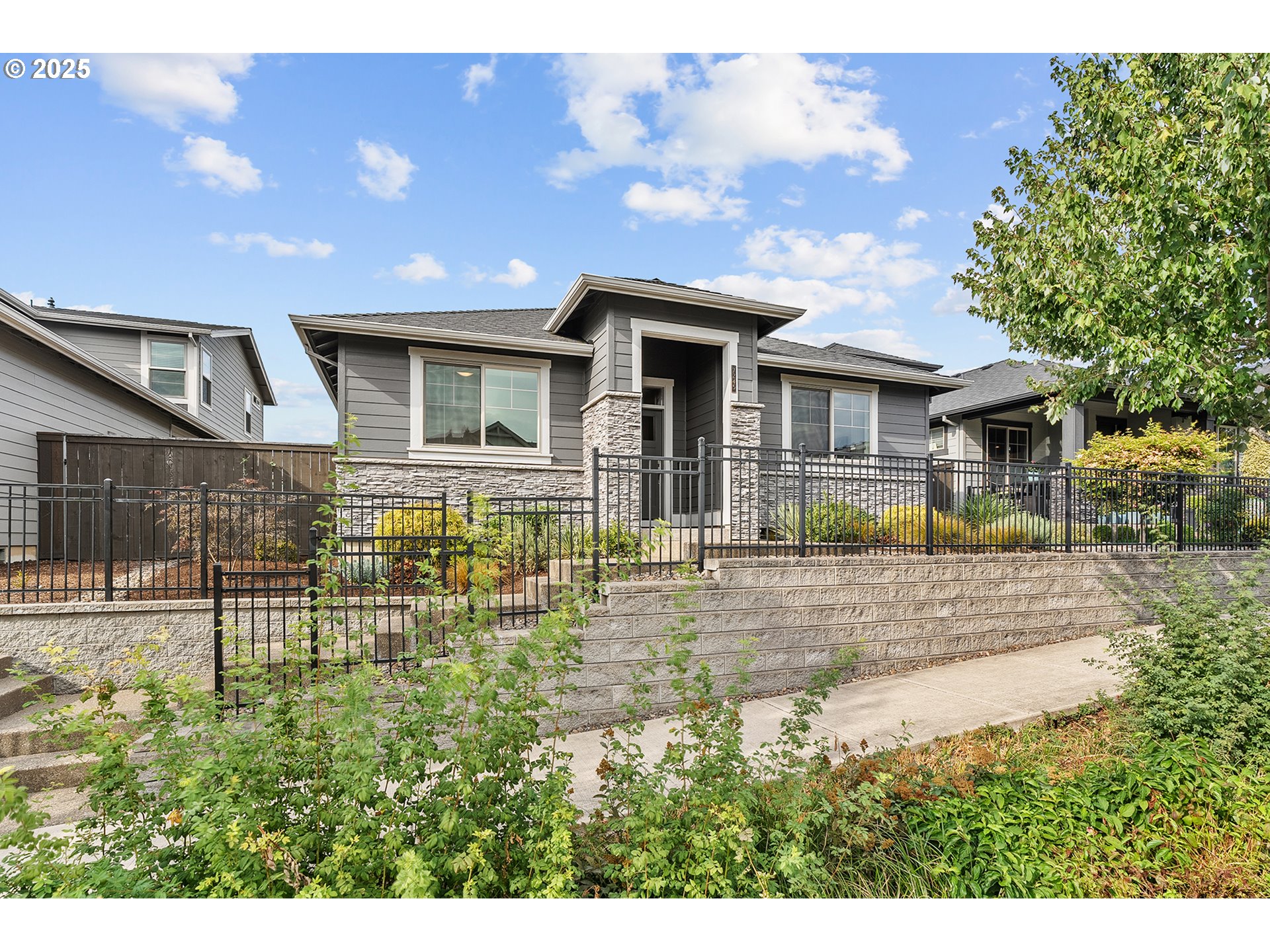 7245 Southwest Chestnut Lane Wilsonville, OR 97070 - Photo 4 of 48