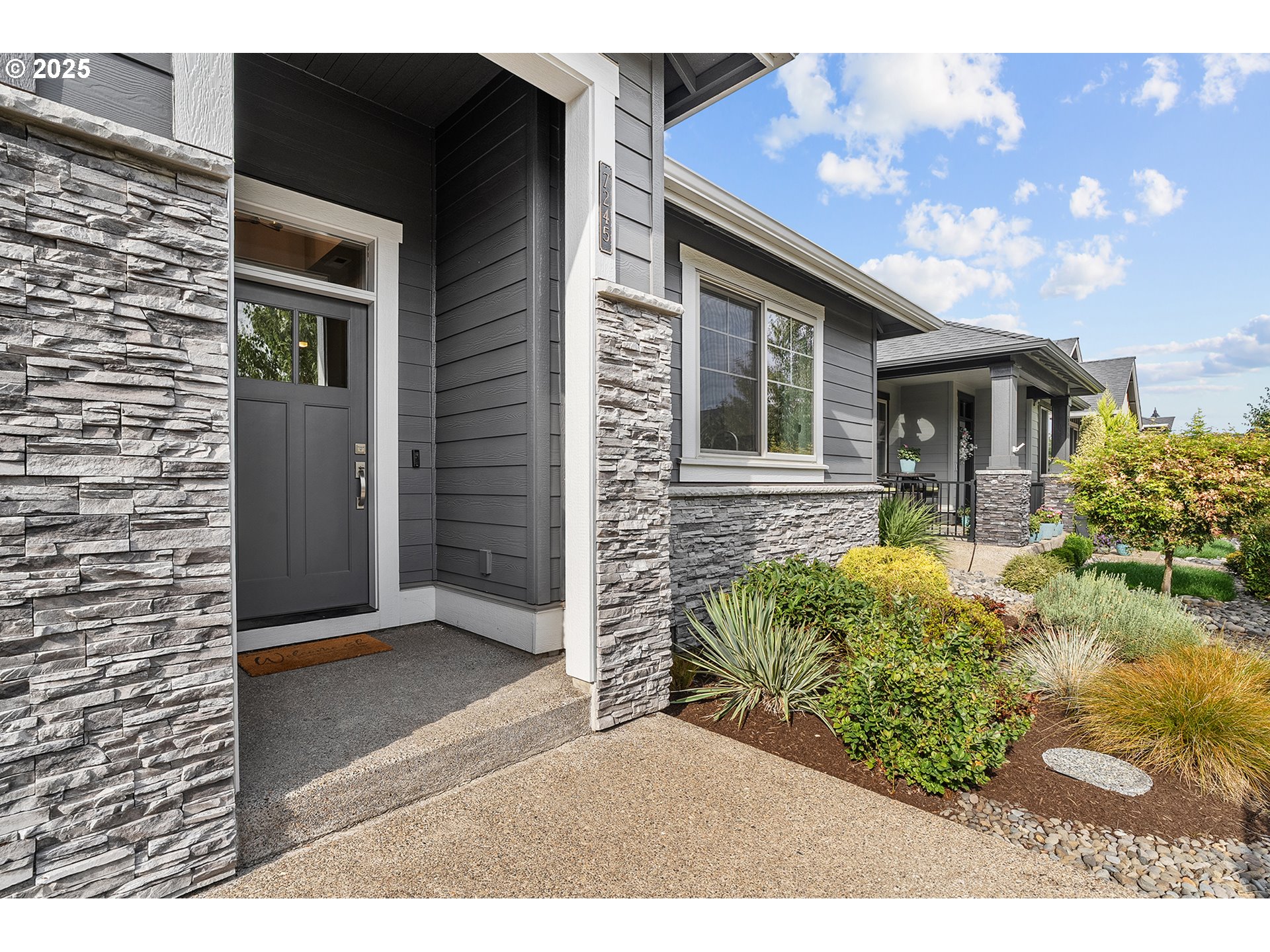 7245 Southwest Chestnut Lane Wilsonville, OR 97070 - Photo 5 of 48