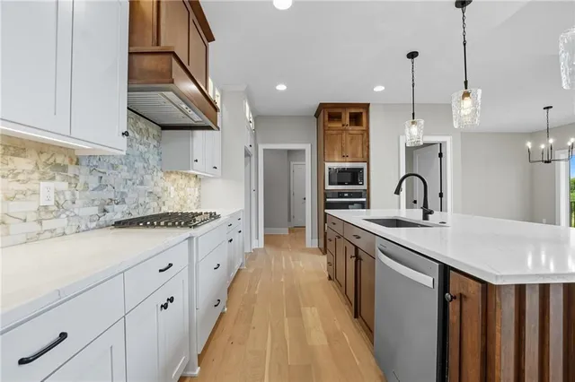 $700,000 | 10407 North Liberty Street, Kansas City, MO 64155