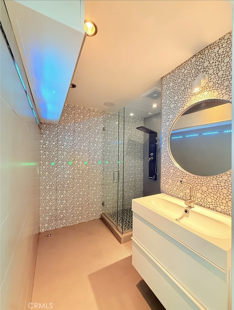1801 Roscomare Road Los Angeles, CA 90077 - Photo 27 of 38