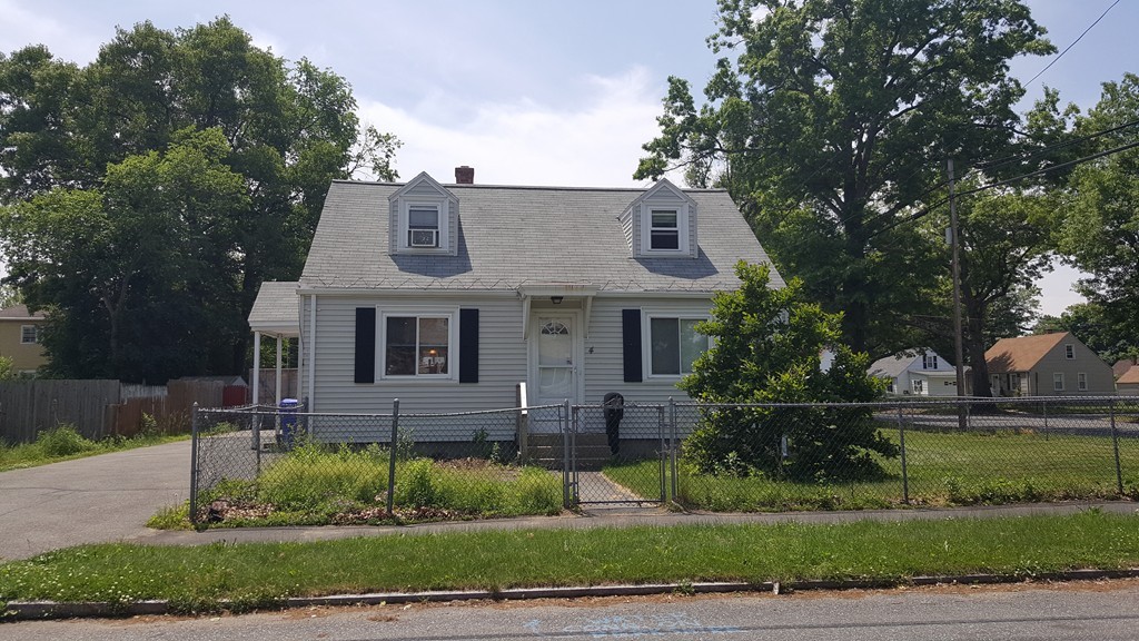 4 Steuben Street Springfield, MA 01151 - Photo 2 of 8 Gallery Image 2