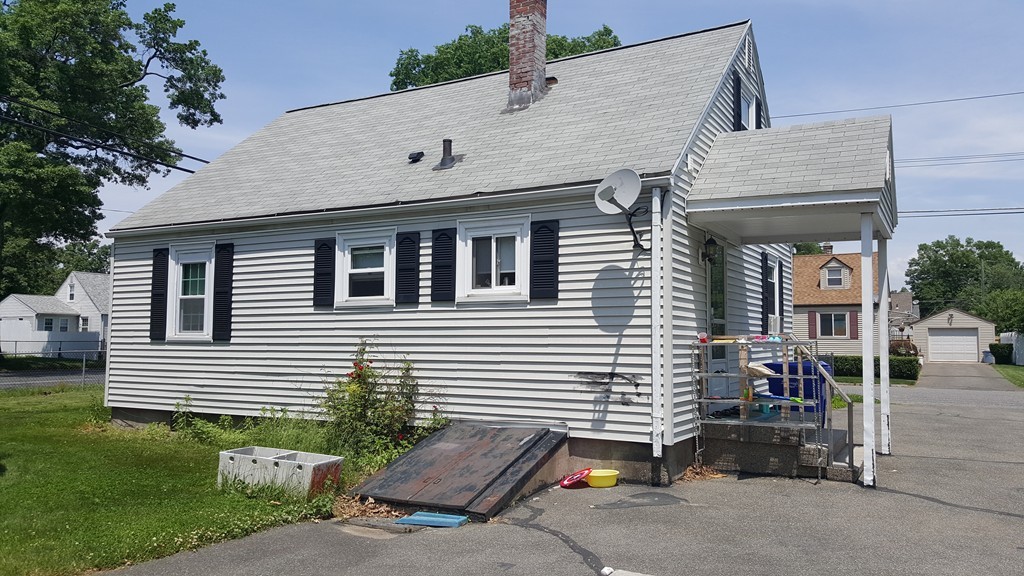 4 Steuben Street Springfield, MA 01151 - Photo 3 of 8 Gallery Image 3